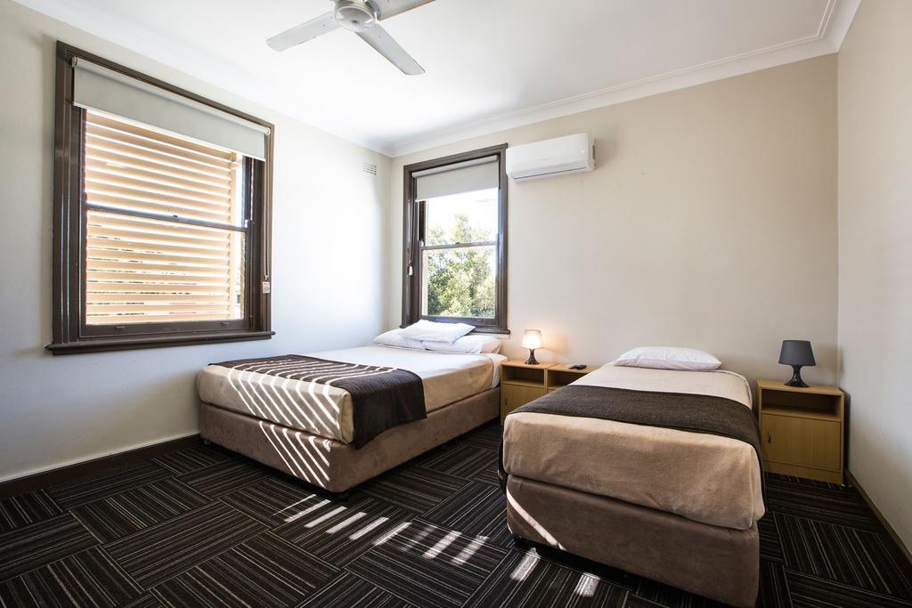 Toongabbie Hotel Blacktown Værelse billede