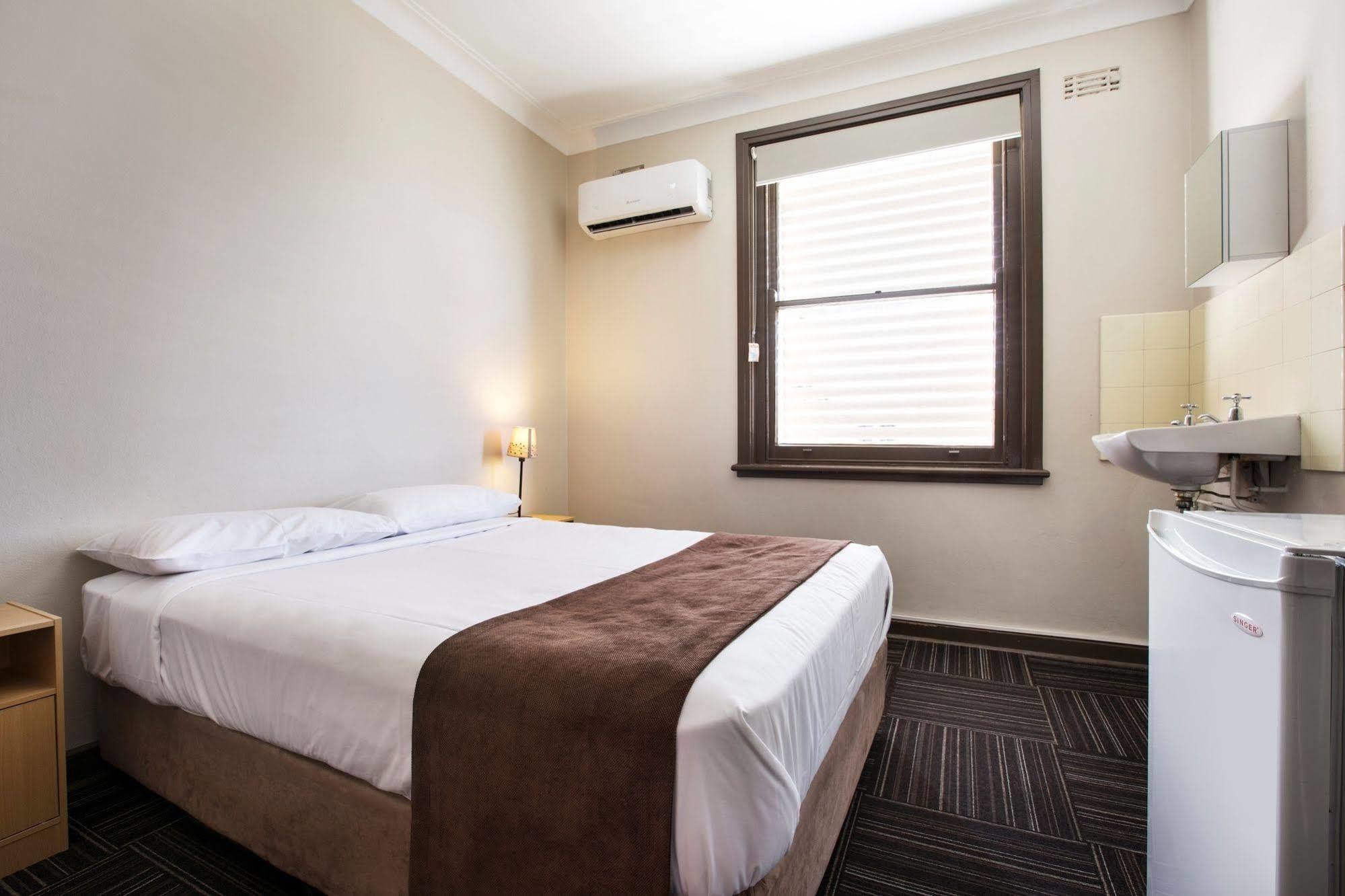 Toongabbie Hotel Blacktown Eksteriør billede